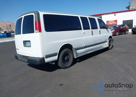 2001 Chevrolet Express from USA, damaged, VIN 1GAHG39R611143203